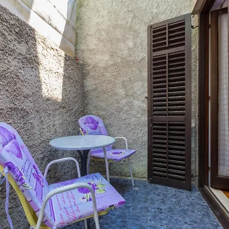 Perovic-double With External Bathroom And Sea View
